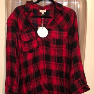 Umgee black and red top